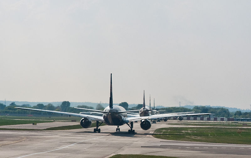 File:Joining the queue, Heathrow, 23 April 2011 - Flickr - PhillipC.jpg