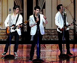 Jonas Brothers - Wikipedia