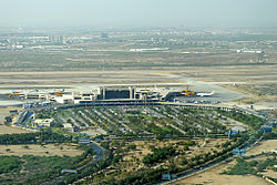 کراچی کا جناح بین الاقوامی ہوائی اڈہ پاکستان کا سب سے مصروف اور دوسرا بڑا ہوائی اڈہ ہے۔