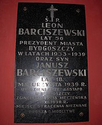 Katedra bydgoska - tablica ku czci Leona Barciszewskiego.jpg