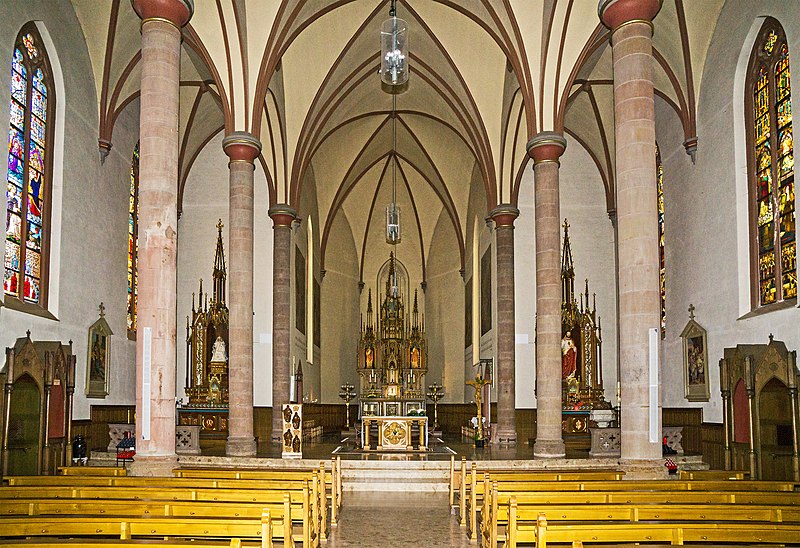 File:Kirche Bissen Innenraum 01.jpg