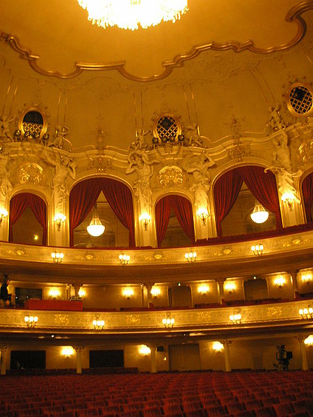 File:Komische Oper Berlin interior Oct 2007 047.jpg