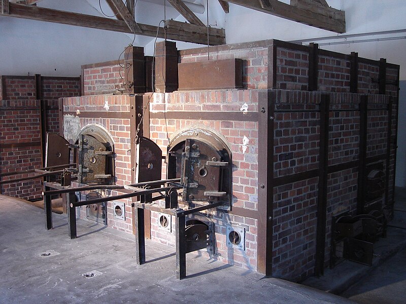 File:Krematorium Dachau.jpg