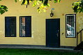 English: Entrance area of the old remained house Deutsch: Eingangsbereich des alten, verbliebenen Hauses