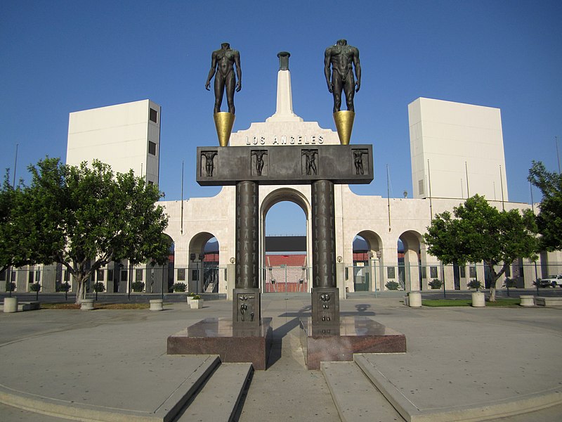 File:L.A. Memorial Coliseum Entrance & Statues.JPG