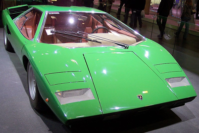 File:Lamborghini Countach green vr TCE.jpg