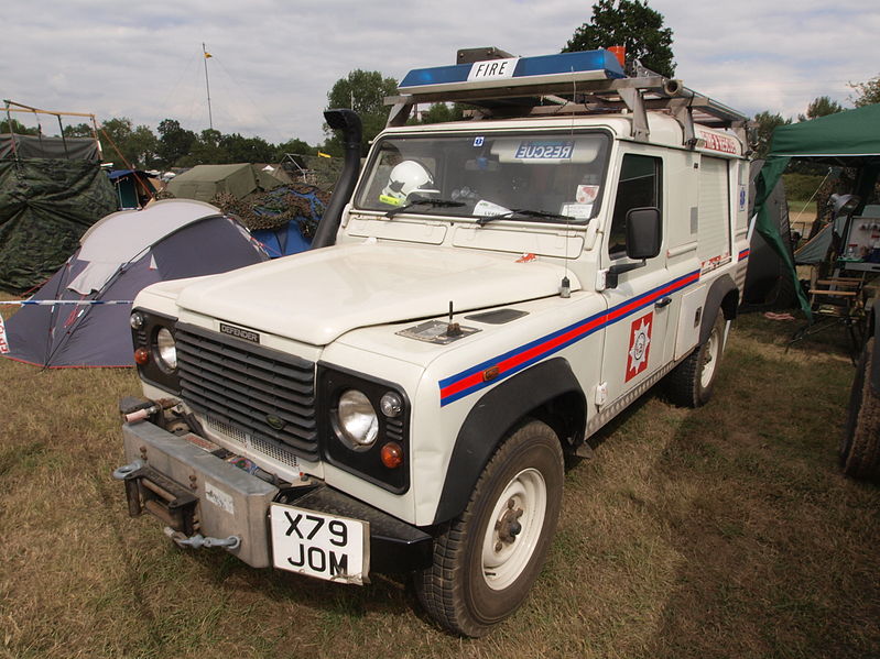 File:Land Rover Fire Engine (2000) owned by Barry Clark pic2.JPG