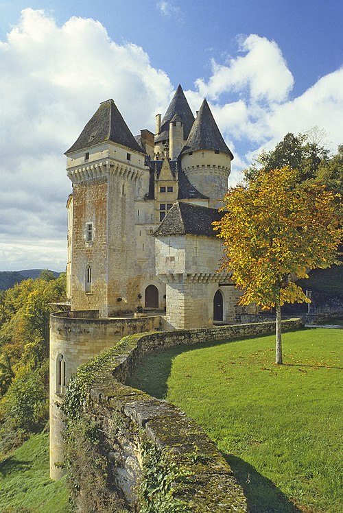 The Château de la Roque in Meyrals