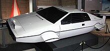 1977 S1 in "submarine" mode, as seen in The Spy Who Loved Me Lotus Esprit (The Spy Who Loved Me) left-front National Motor Museum, Beaulieu.jpg