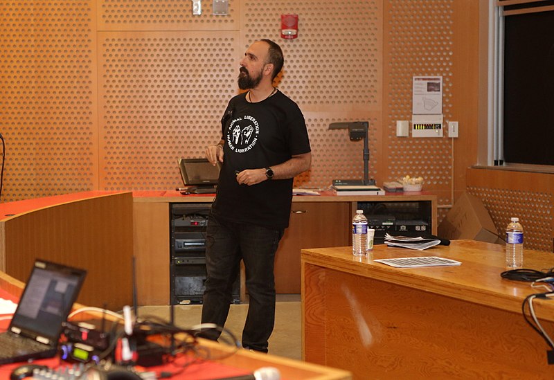 File:Luis falcon at LibrePlanet 2018.jpg