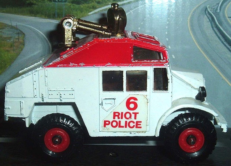 File:M117 Morris Quad Tractor - Riot - possibly Hong Kong police (2406543660).jpg