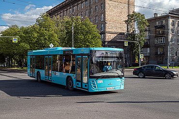 Старый дед пристает в автобусе ебет - 3000 русских порно видео