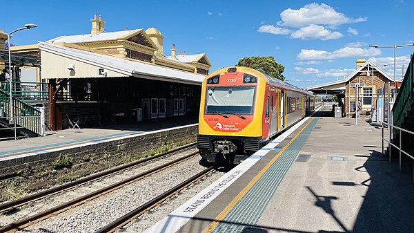 Hunter railcar on Platform 2