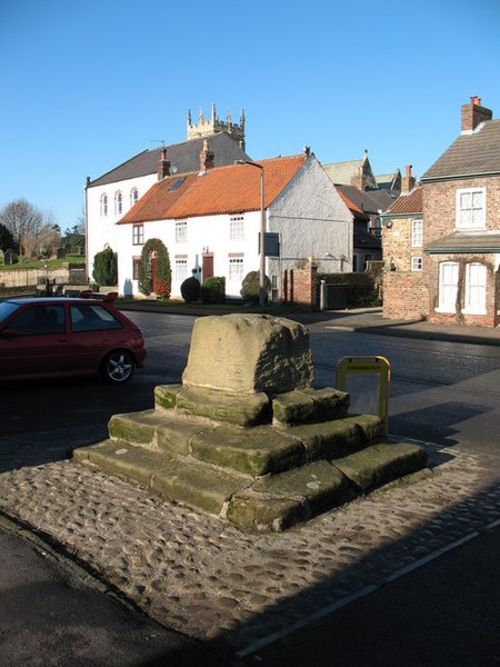 File:Market Cross Topcliffe - geograph.org.uk - 324833.jpg