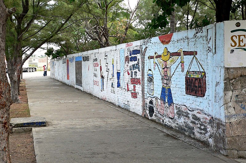 File:Mazatlan high school mural.jpg