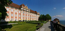 Das Neue Schloss mit Seeblick