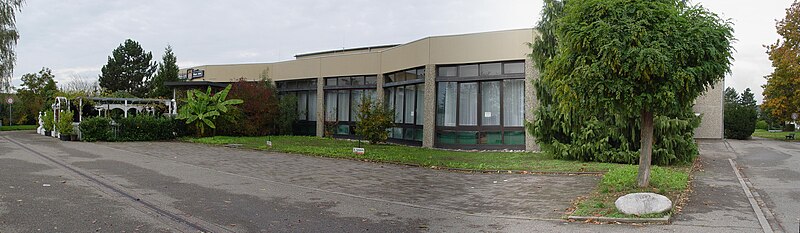 File:Mehrzweckhalle Bietigheim.jpg