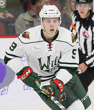 <span class="mw-page-title-main">Mike Reilly (ice hockey)</span> American ice hockey player