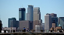 Minneapolis-skyline-2006-07-17.jpg