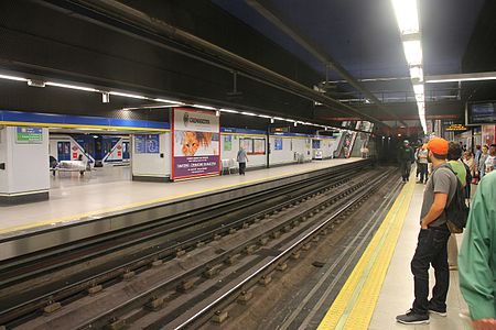 Moncloa andén línea 3