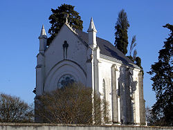 Burial chapel in Eyres-Moncube