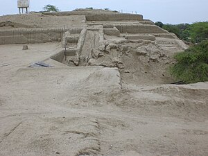 Narihualá'nın ana piramidinin bir bölümünün görünümü