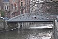 Deutsch: Neuerwegsbrücke über das St. Annenfleet in der Hamburger Speicherstadt (Hamburg-HafenCity).
