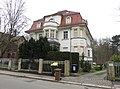 Villa with garden and enclosure