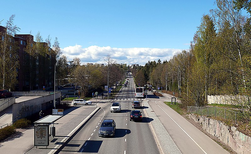 File:Olarinkatu Espoo 050519.jpg