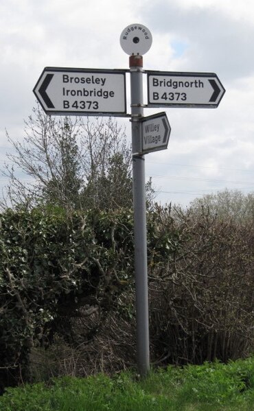 File:Old Direction Sign - Signpost by the B4373, Barrow Parish - geograph.org.uk - 6047599.jpg