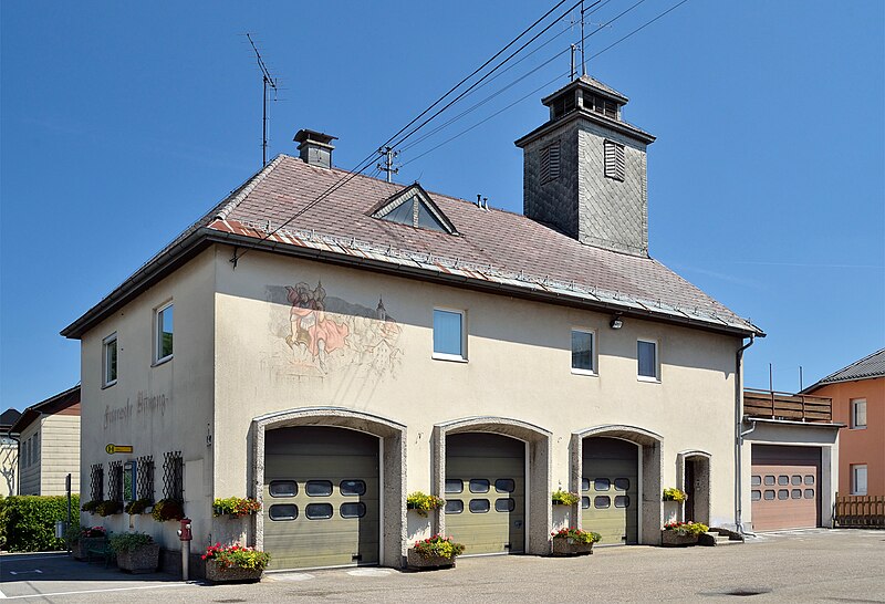 File:Old fire station Attnang 01.jpg