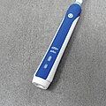 Oral-B Pro 2 2000 Electric Toothbrush - 36304629871.jpg