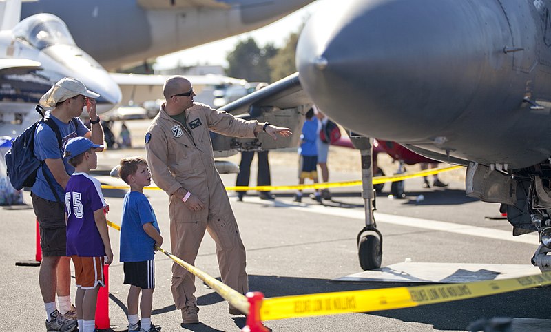 File:Oregon International Air Show 140920-M-PL003-265.jpg