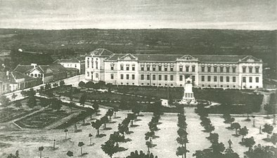Основното училиште „Вук Караџиќ“ во Неготин околу 1935 година