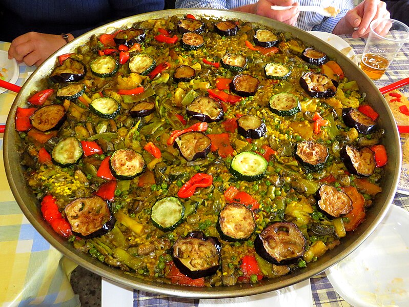 File:Paella de verduras o arroz viudo.jpg