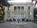 Palacio Schacht, fachada posterior, vista desde el Jardín de las Artes, Santiago.