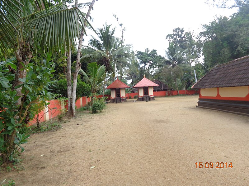 File:Panayanar kavu ayyappa.JPG