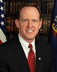 Pat Toomey, retrato oficial, 112 ° Congreso.jpg