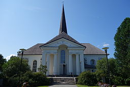 Pedersöre kyrka, main entrance.JPG