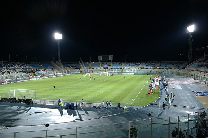 File:Pescara - Stadio Adriatico 01.JPG