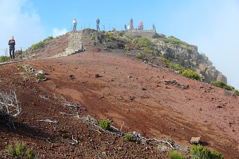 File:Pico Ruivo, Madeira, Gipfelbereich.jpg