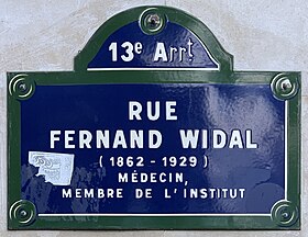 Voir la plaque.