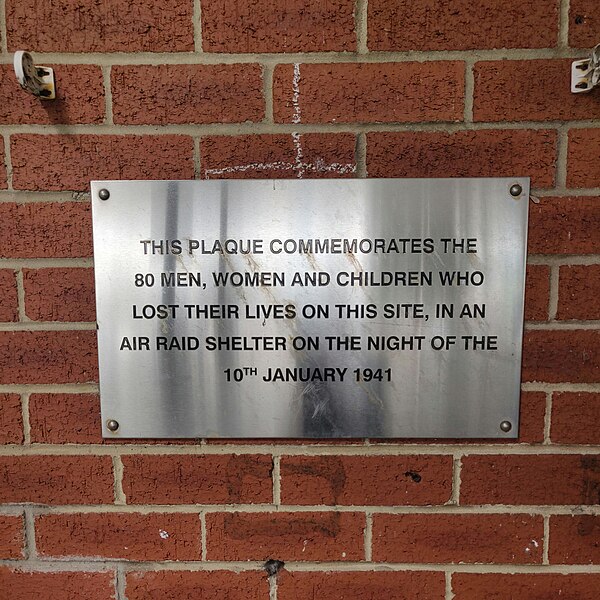 File:Plaque to 80 People Killed in the Blitz.jpg