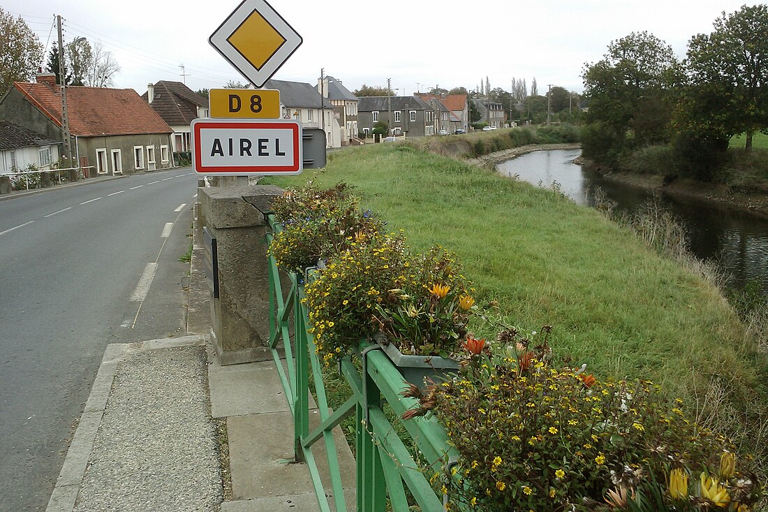 File:Pont de Saint-Fromond - vers Airel.jpg