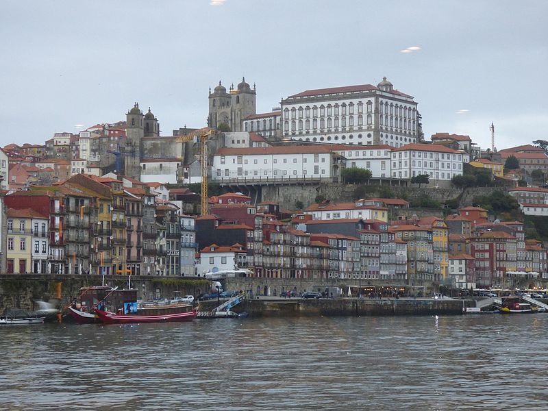 File:Porto 01 (31108532830).jpg