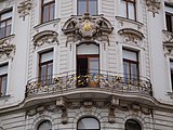 Praha - Vinohrady, Ibsenova 1 - balkón na nároží