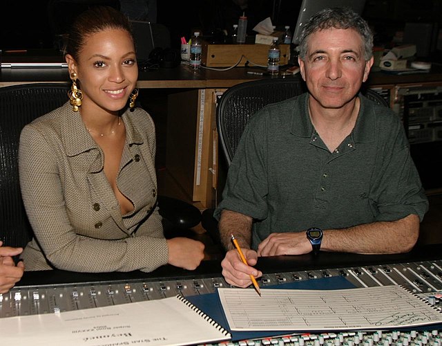 Randy Waldman with Beyoncé in 2004