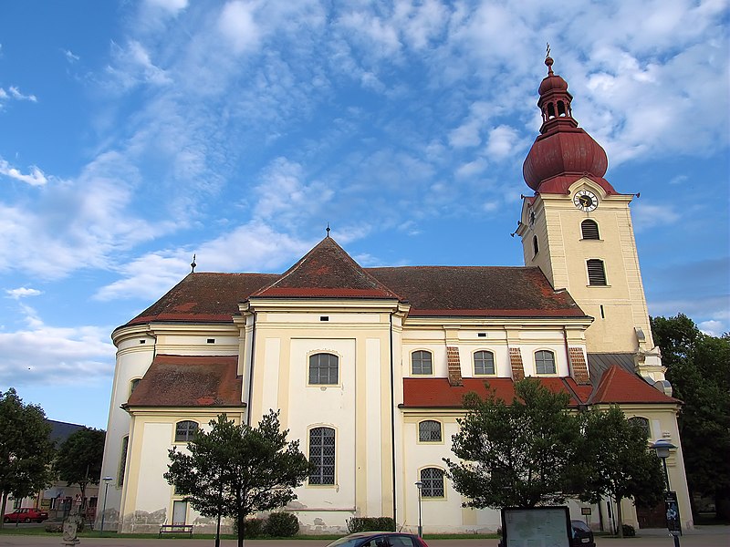 File:Ravelsbach - Pfarrkirche.jpg