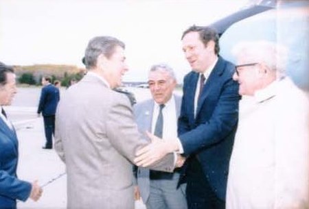 Pataki greeting President Ronald Reagan in 1987