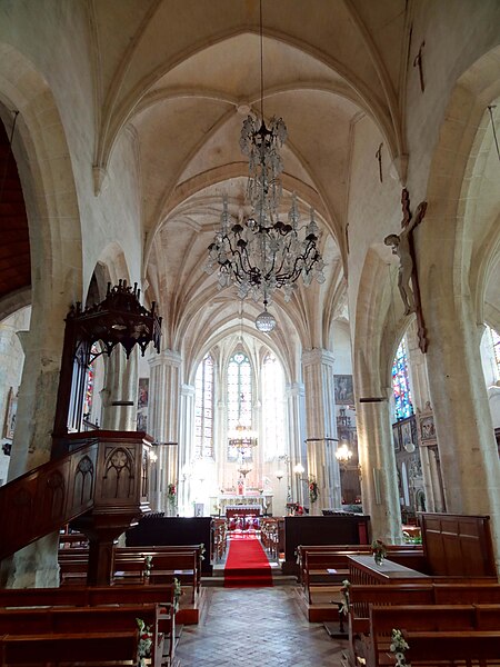 File:Remy (60), église Saint-Denis, nef, vue vers l'est 3.jpg